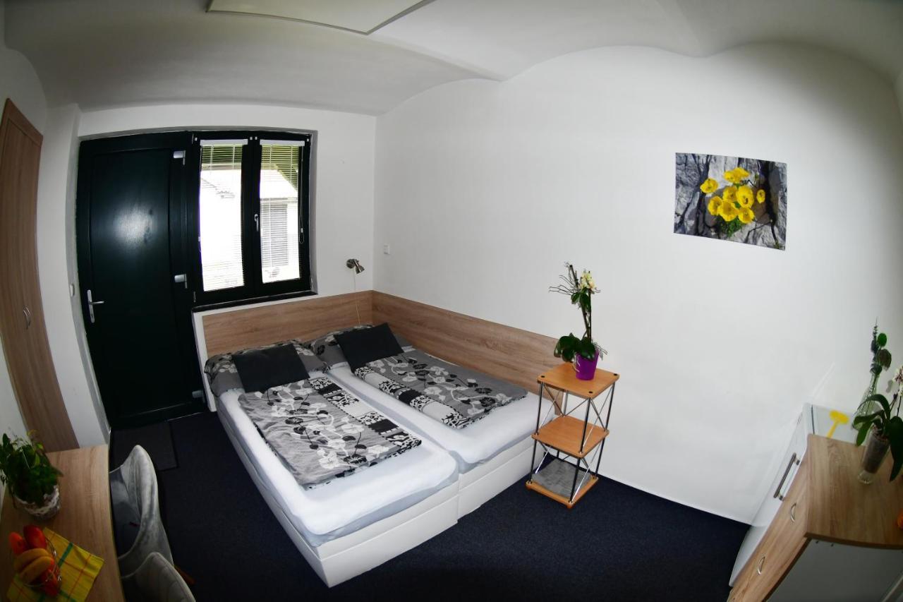 Na Utesu Apartment Jindřichŭv Hradec Ngoại thất bức ảnh